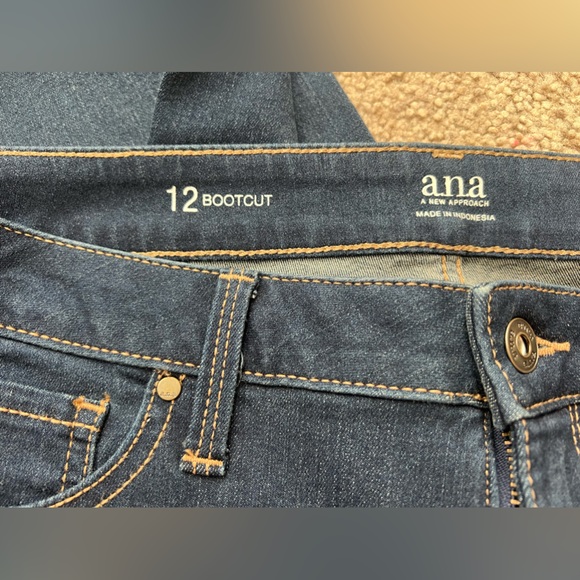 Bootcut Jeans - Picture 3 of 4